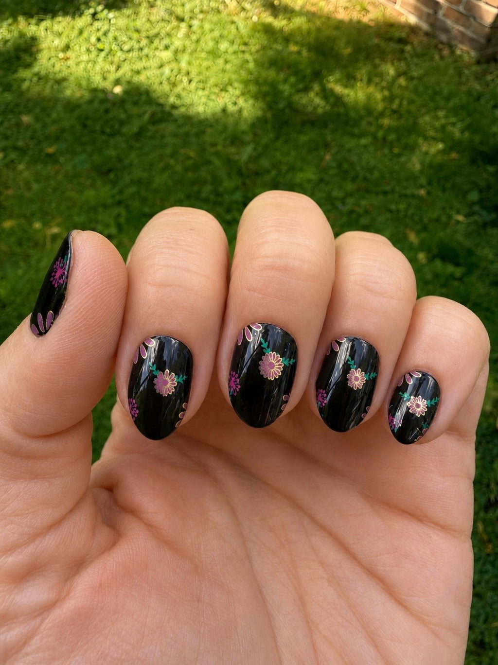 Noir Bloom